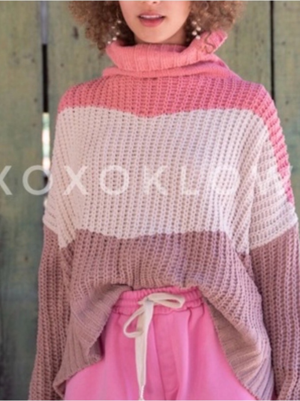 POL Clothing Textured Colorblock Turtleneck Sweater